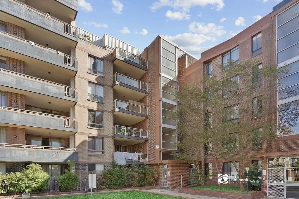 Auburn 2Kwarto PRIME AUBURN LOCATION – MOMENTS TO EVERYTHING