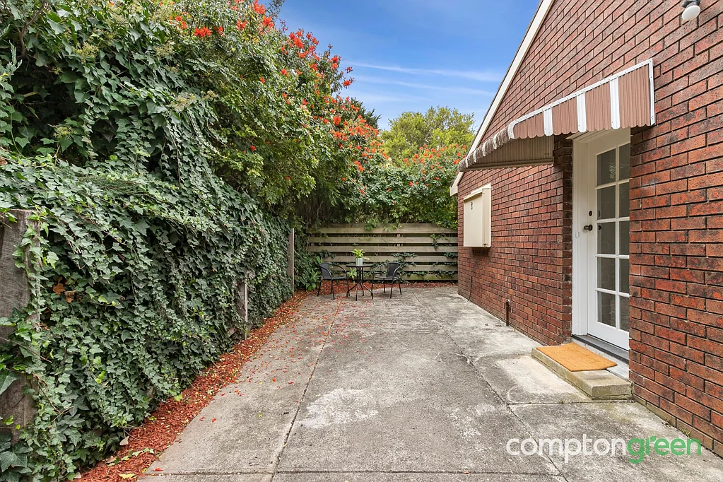 1/49 Oberon Drive, Belmont, VIC 3216