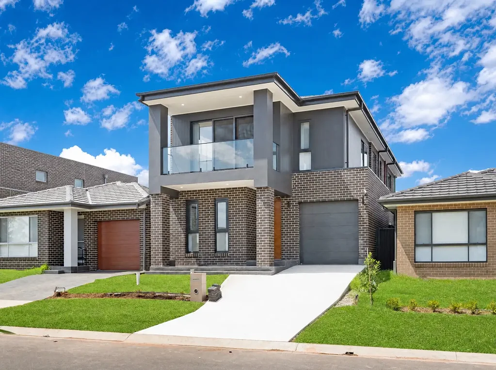 Leppington 5कमरा Sophisticated Five-Bedroom Family Sanctuary in a Prime Growth Hub
