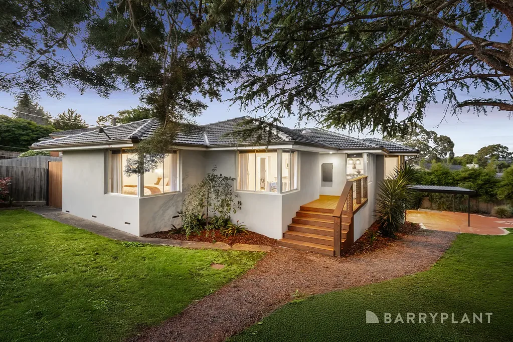 2 Buggyride Lane, Chirnside Park, VIC 3116