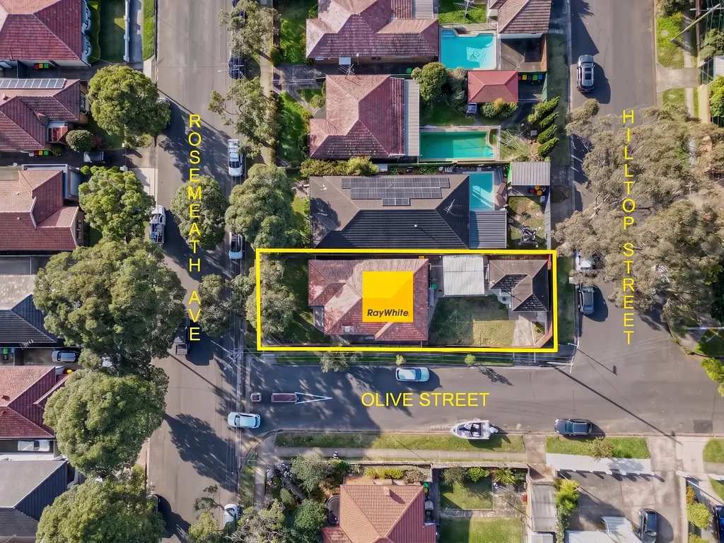 Kingsgrove 3कमरा A UNIQUE CORNER BLOCK OPPORTUNITY WITH 3 STREET ACCESS