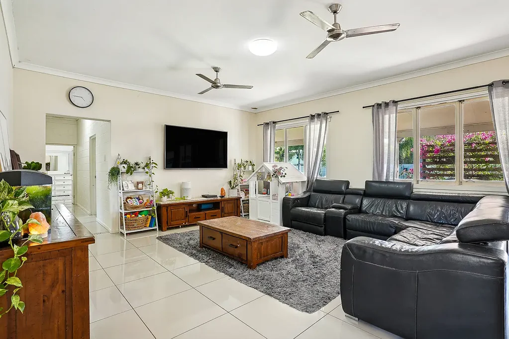 Kelso 4 Bedroom Spacious family retreat in a quiet setting