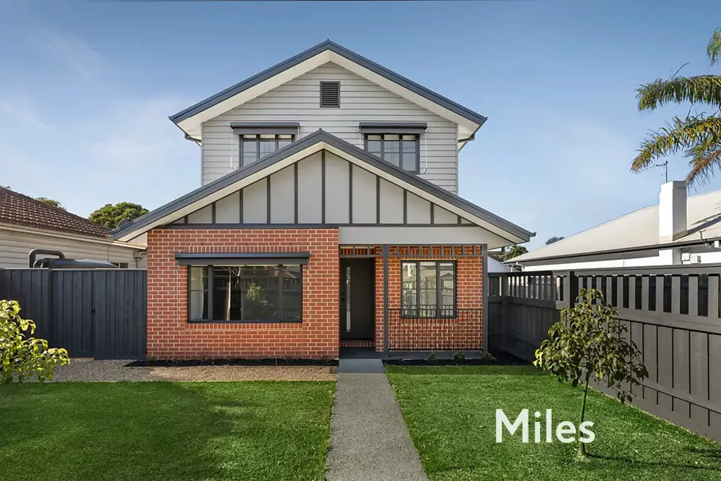BRAND NEW LUXURY TOWNHOUSE IN ALPHINGTON
