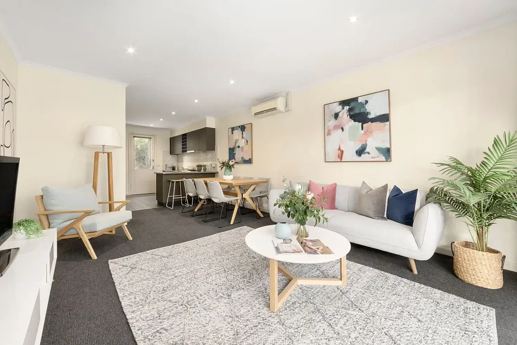 2/10 Rugby Road, Hughesdale, VIC 3166