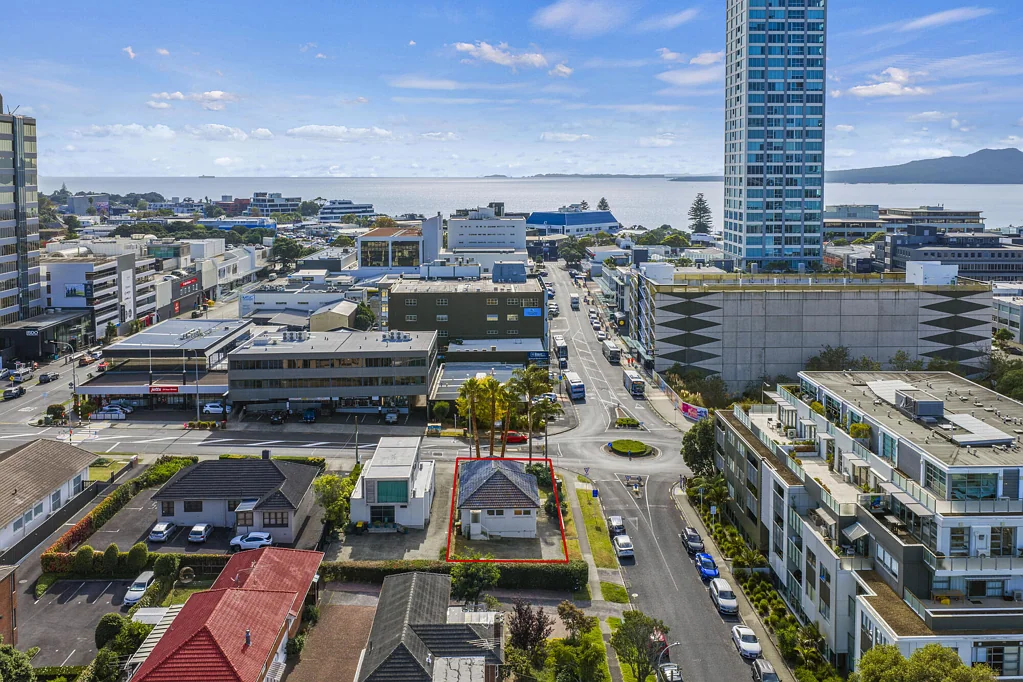 Takapuna Takapuna corner classic with development upside