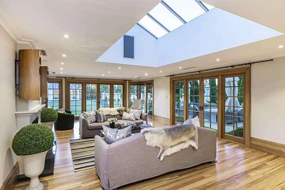 成交价近$1000万！新西兰百年豪宅闪电售出 ，14天刷新当地房价天花板！