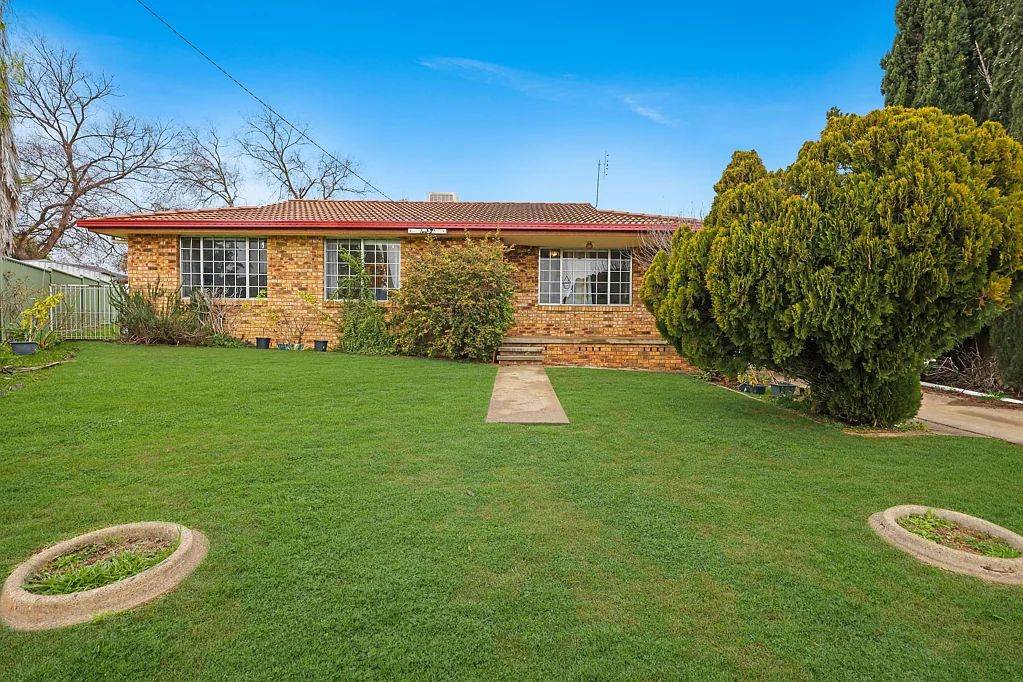 8 Frederick Place, Tamworth, NSW 2340