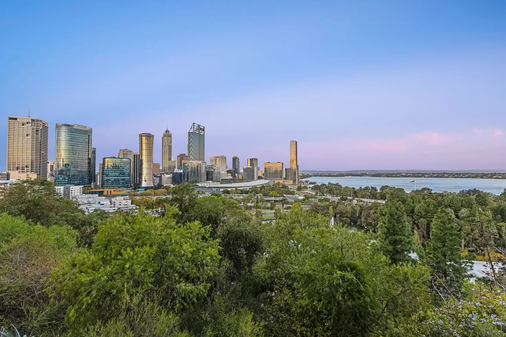 West Perth 3Kwarto Between Canopy and Skyline