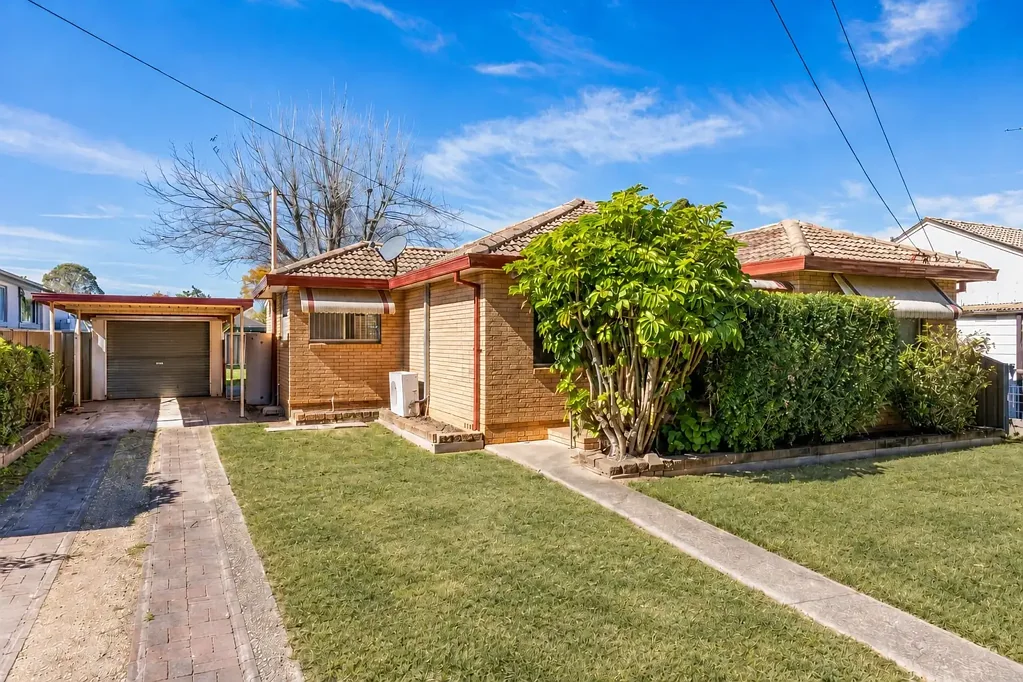 Emu Plains 3房 经典住宅，占地701平方米，未来潜力无限 Classic Home with 701sqm of Future Potential