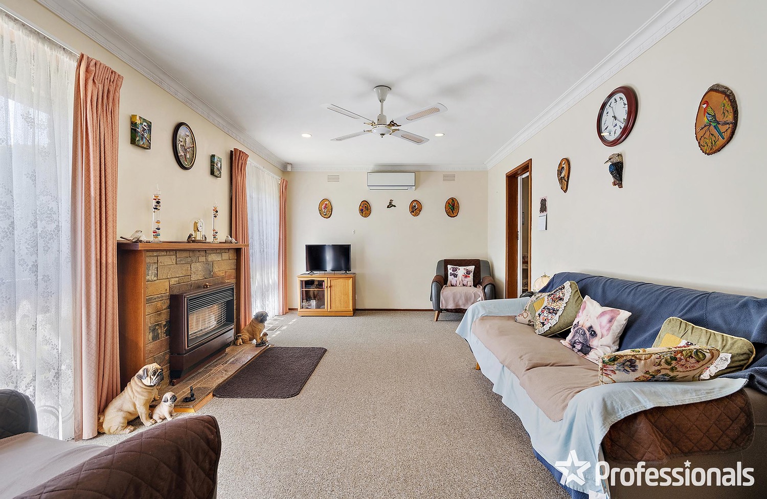 119 ESTHER CR, MOOROOLBARK VIC 3138, 0 chambres, 0 salles de bain, House