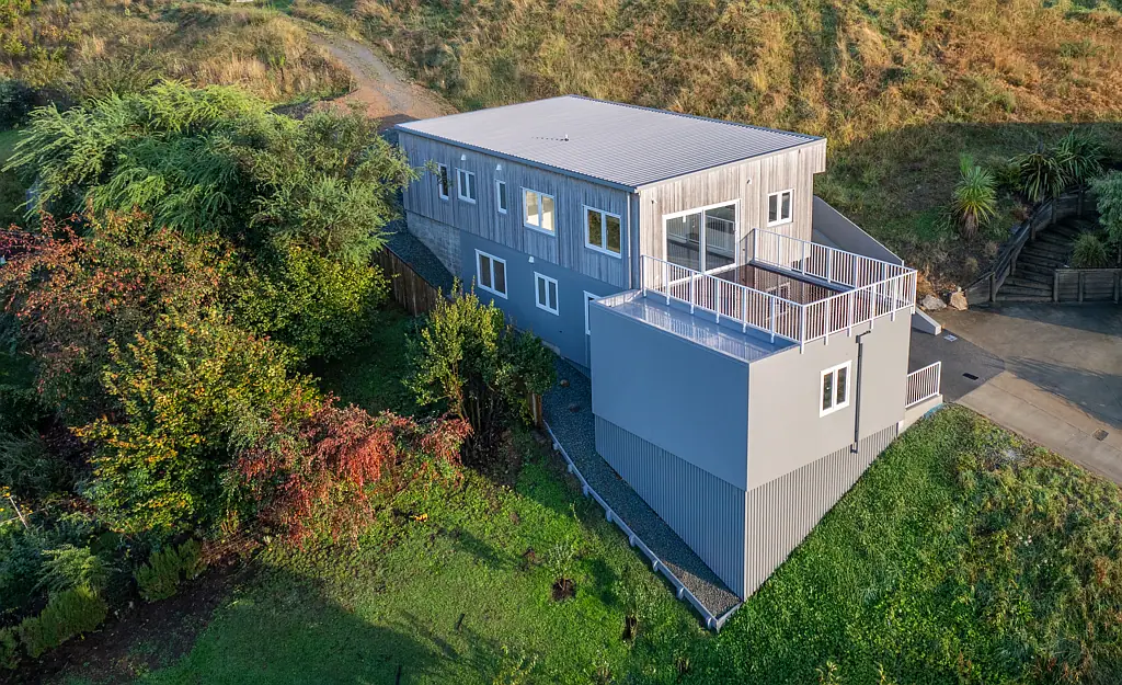 Stepneyville 5房  Brand new five bedroom, three bath with city view