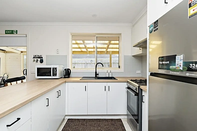 2 Seaspray Court, Hastings, VIC 3915, 3 રૂમ, 2 બાથરૂમ, House