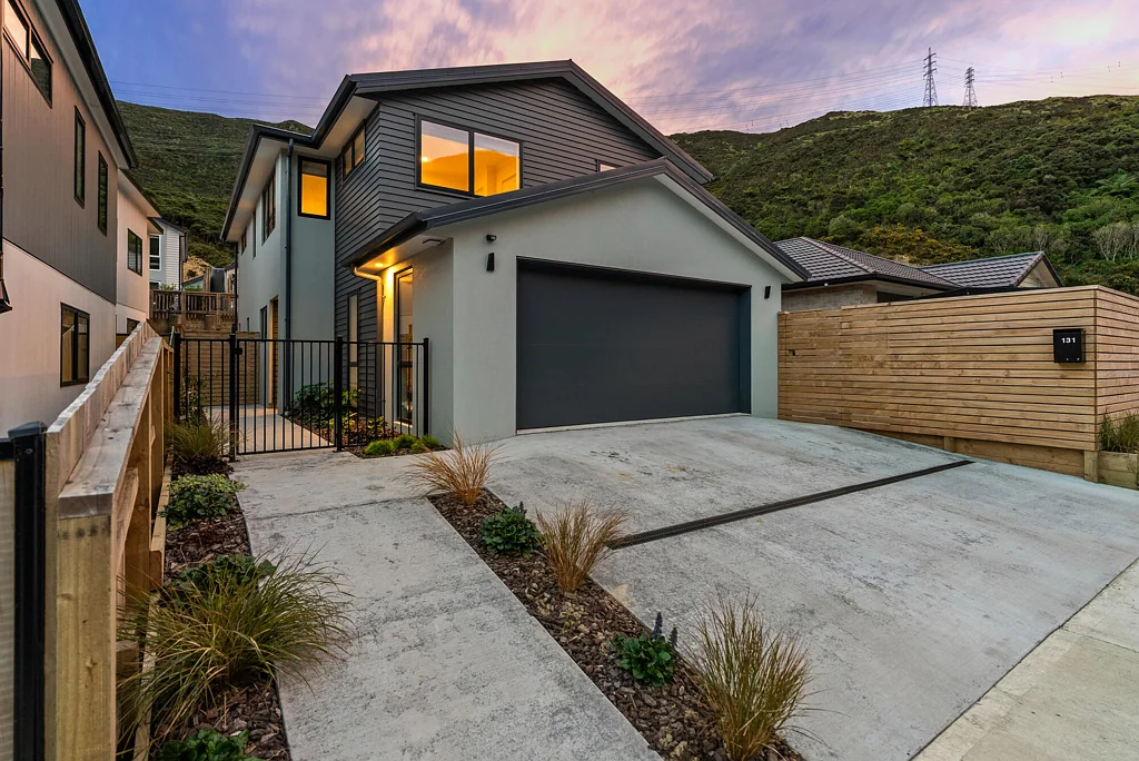 Crofton Downs 4침실 Modern Comfort Meets Family Functionality