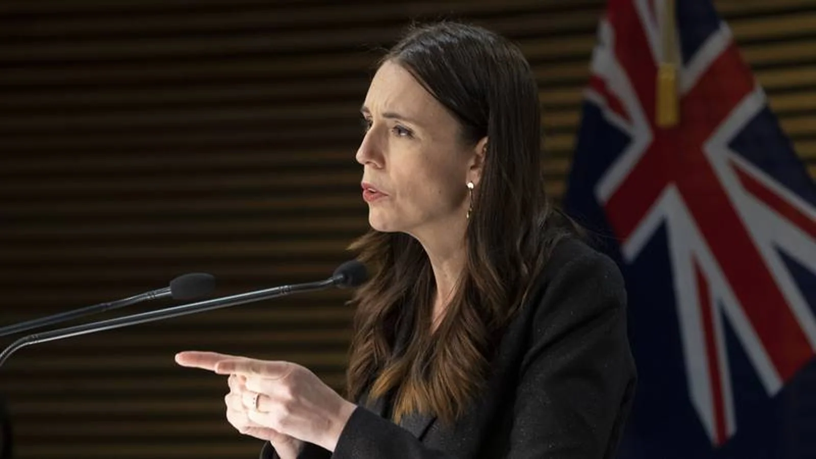 Jacinda：内阁正在讨论是否需要“调整”目前防疫措施