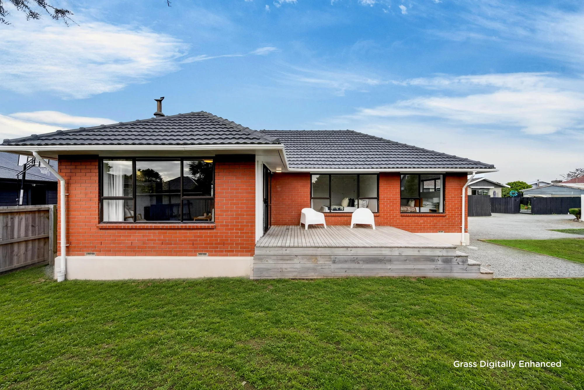Parklands 3Kwarto Sunny, Solid & Right by the Golf Course!