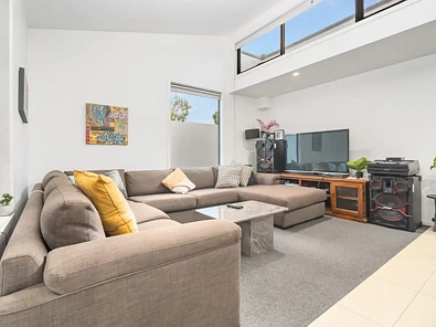 102/27 Hotham Street, Cranbourne, VIC 3977, 2 Bedrooms, 1 Bathrooms, Apartment