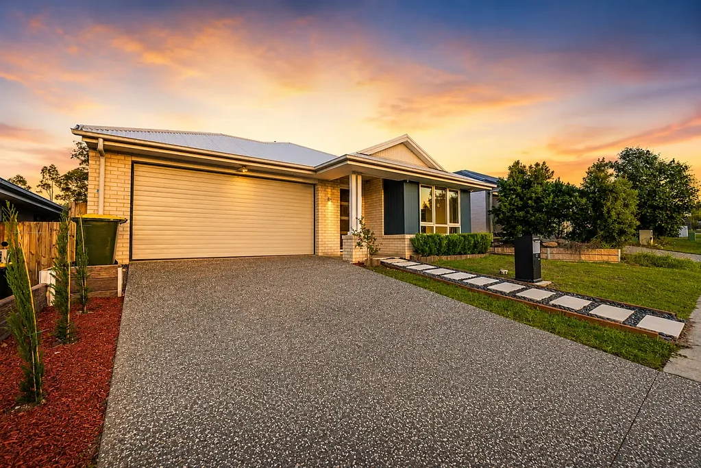 Flagstone 5 Bedroom The Ultimate Family Oasis with Premium Luxury Inclusions