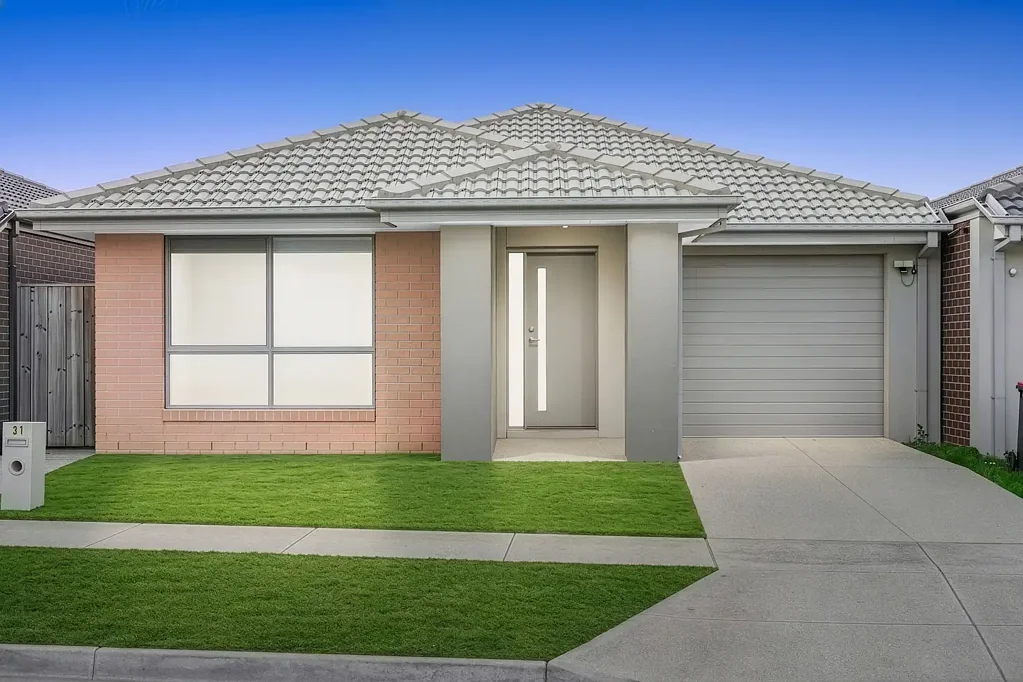 Wyndham Vale 3房 舒适、便利和现代家庭生活！ Comfort, Convenience & Modern Family Living!