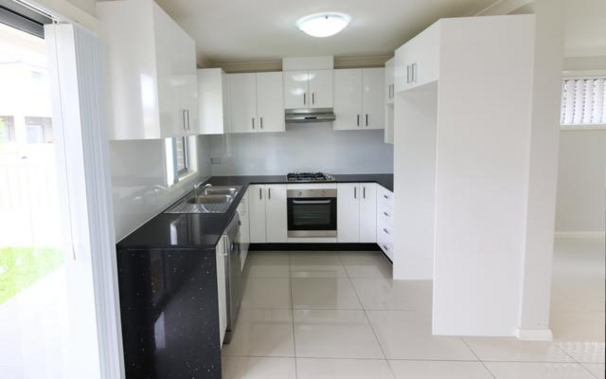 UNIT 26 11 ABRAHAM ST, ROOTY HILL NSW 2766, 0部屋, 0バスルーム, Townhouse