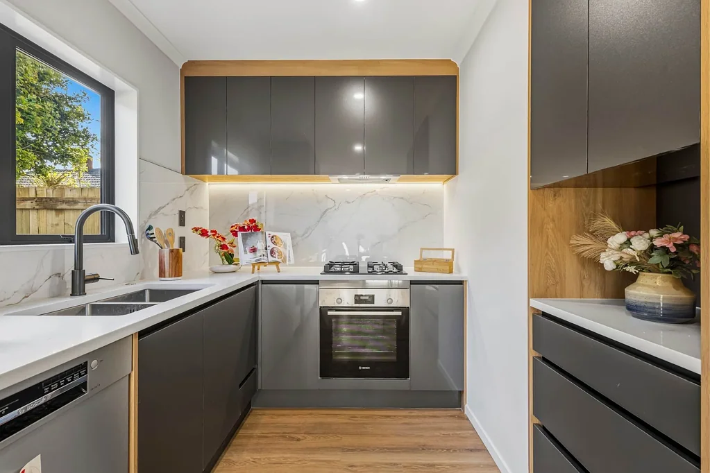 Papatoetoe 4Kwarto Quality Brand-New Home + 10-Year Warranty