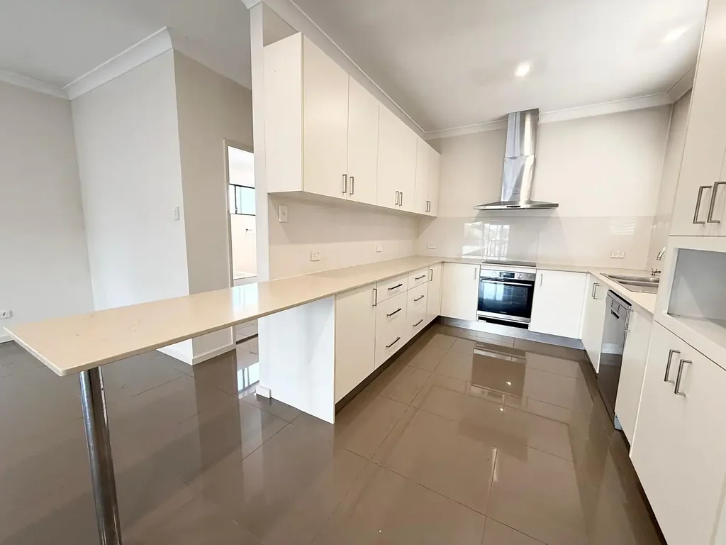 Stunning 3 bedroom flat!