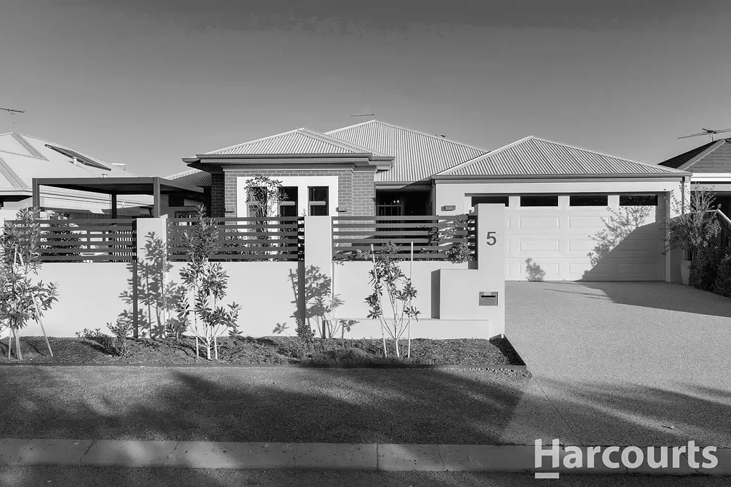 5 Decora Way, Halls Head, WA 6210