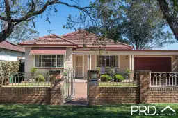 16 LAUNDESS AVE, Panania