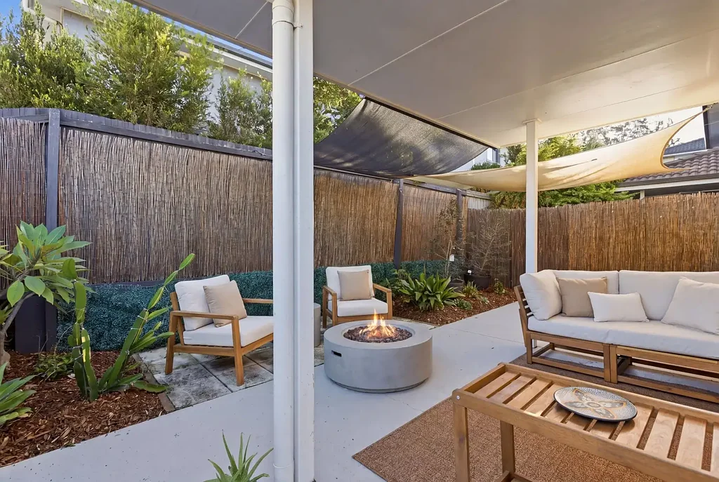 Murrumba Downs 3ห้องนอน STUNNING 3-BEDROOM TOWNHOUSE IN MURRUMBA DOWNS