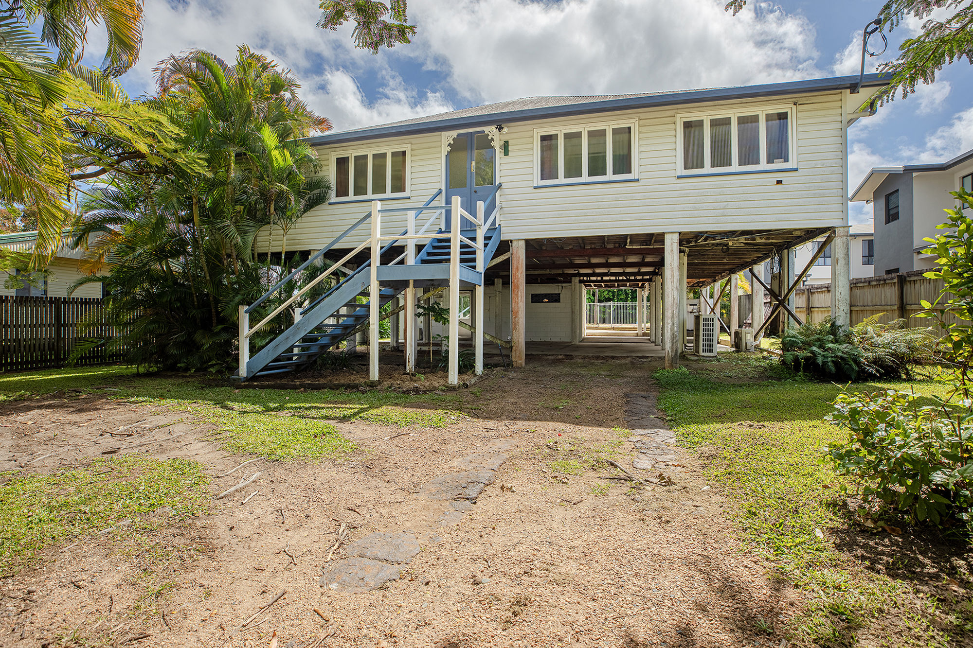 28 MEADOW ST, NORTH MACKAY QLD 4740, 0 chambres, 0 salles de bain, House