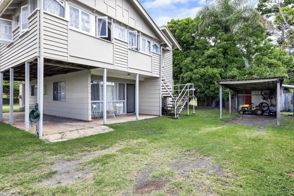 Charming Elevated Living in the Heart of Scarness