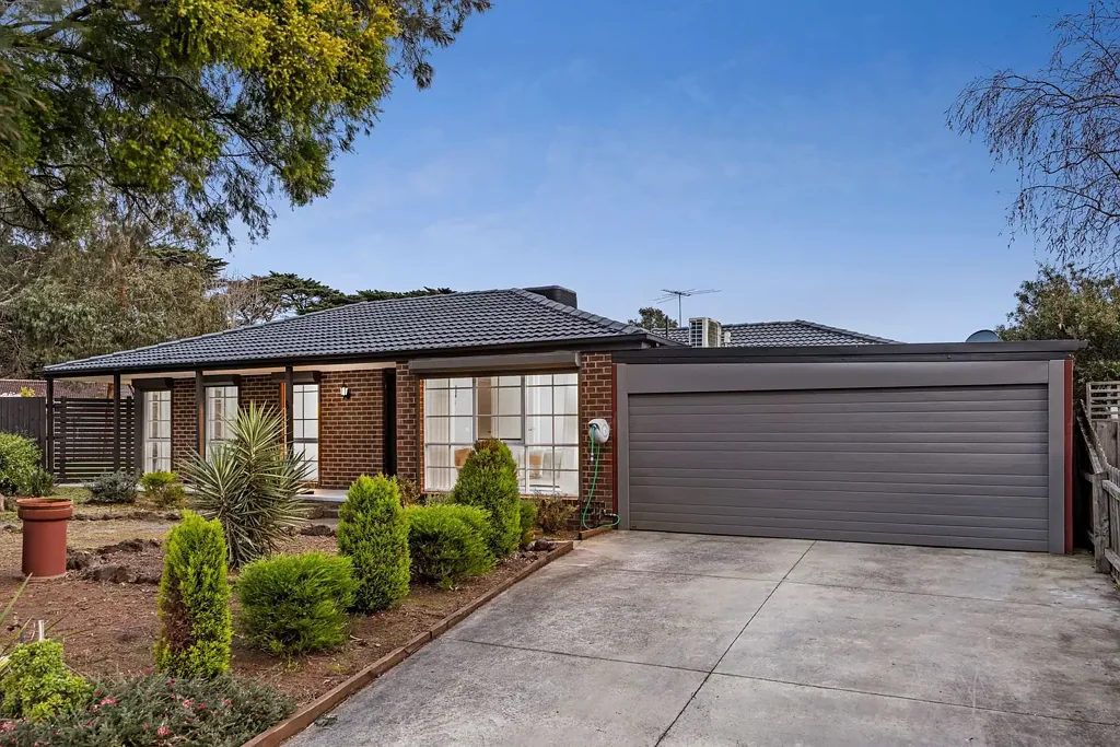Berwick 4ਬੈੱਡਰੂਮ Cosy, Convenient Corner Block