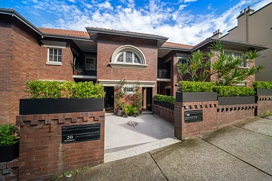 Mosman 2房 Art Deco魅力 100sqm大空间 湾景视野 现代厨电 Bosch家电 水岸静谧 邻近码头 商户环绕 Harbourside Lifestyle