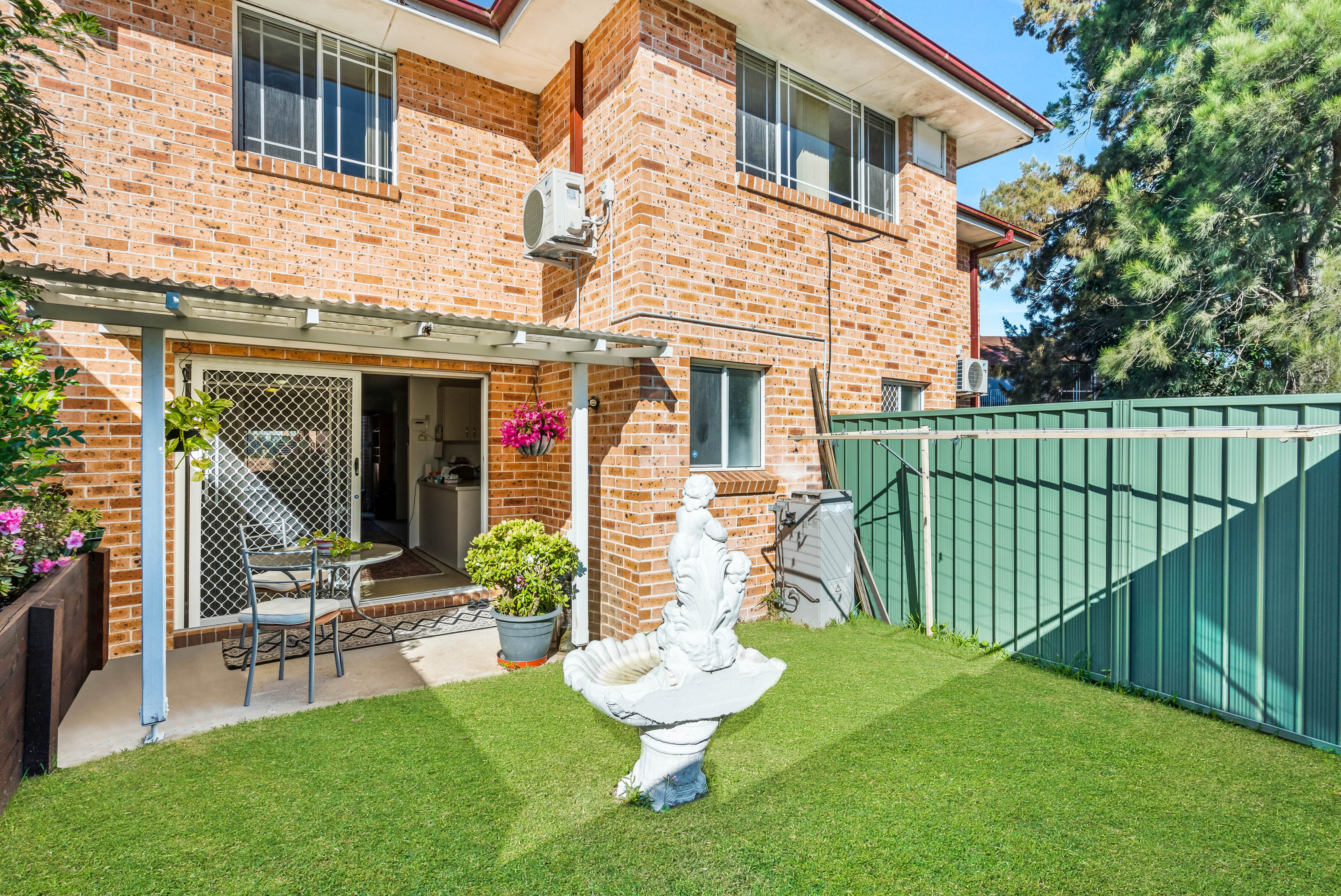 UNIT 32 86-94 KISSING POINT RD, DUNDAS NSW 2117, 0 غرف, 0 حمامات, Townhouse