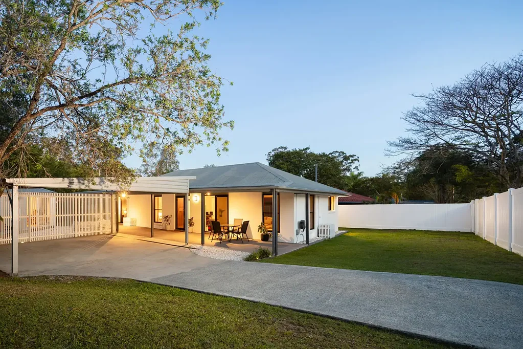 3 Moondarra Street, Chapel Hill, QLD 4069