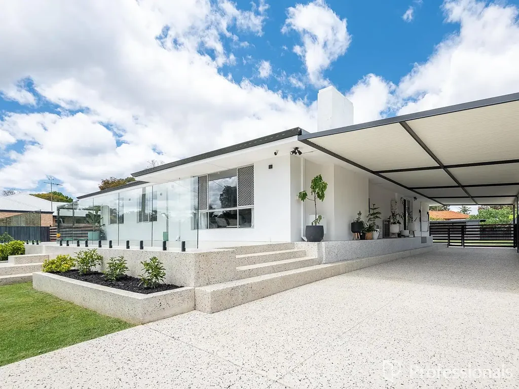 4 Worralda Street, Maida Vale, WA 6057