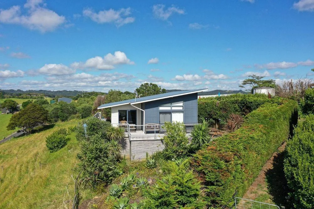 Sweeping views and coastal convenience
