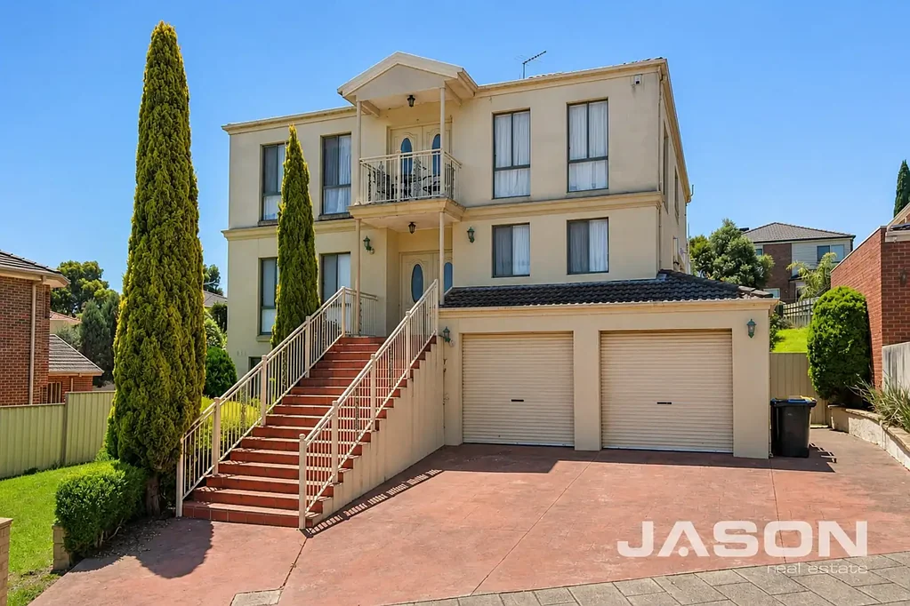 QUALITY LIVING IN THE HEART OF ROXBURGH PARK
