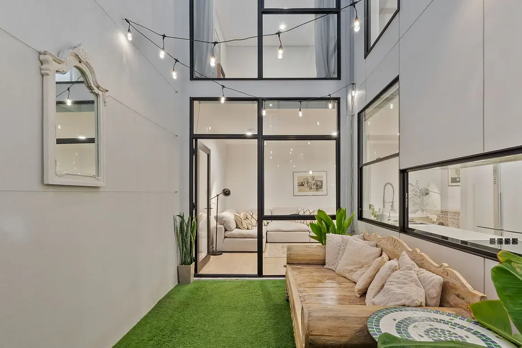 9/6 Parney Close, North Coogee, WA 6163