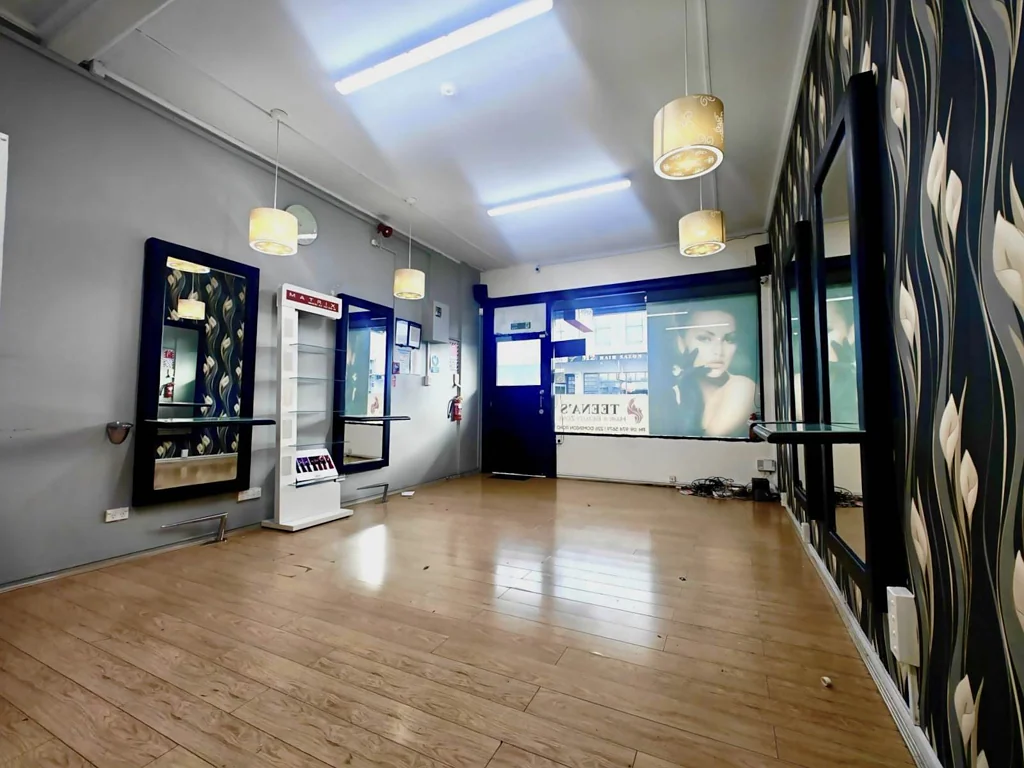 Mount Eden VERSATILE AND AFFORDABLE PREMISES