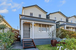 32a Thistle Street, Brunswick