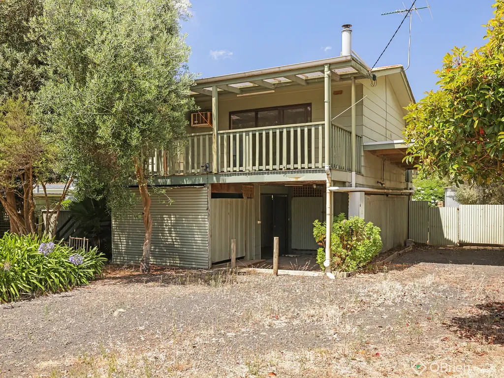 25 Highland Avenue, Cowes, VIC 3922