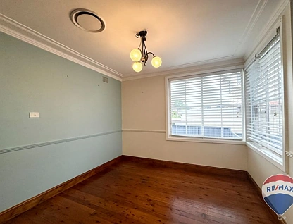 27 GLADYS STREET, Kingswood, Outer Western Sydney, 3房, 1浴, House
