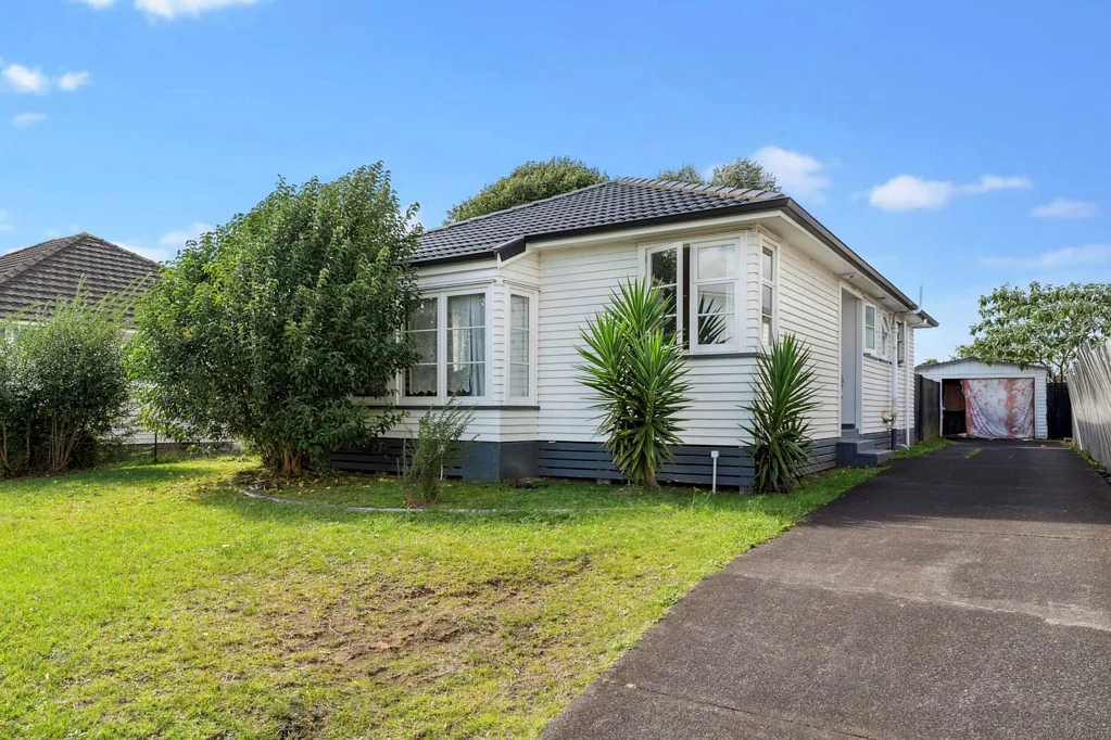 Papakura 3房  VENDOR WANTS YOU TO DEVELOP ON 706m² WITH RC & EPA