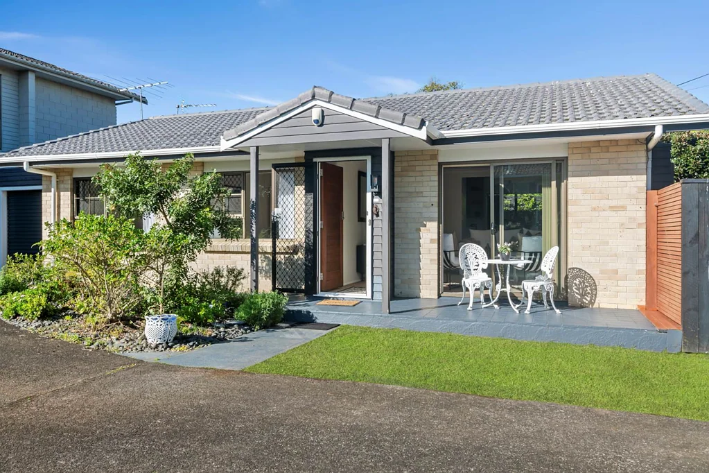 Takapuna 2બેડરૂમ Exceptional Buying in the Heart of Takapuna