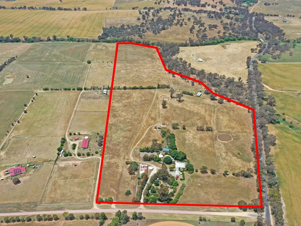 Young "ANGLEVIEW" 27.9/ha* With 2 Dwellings