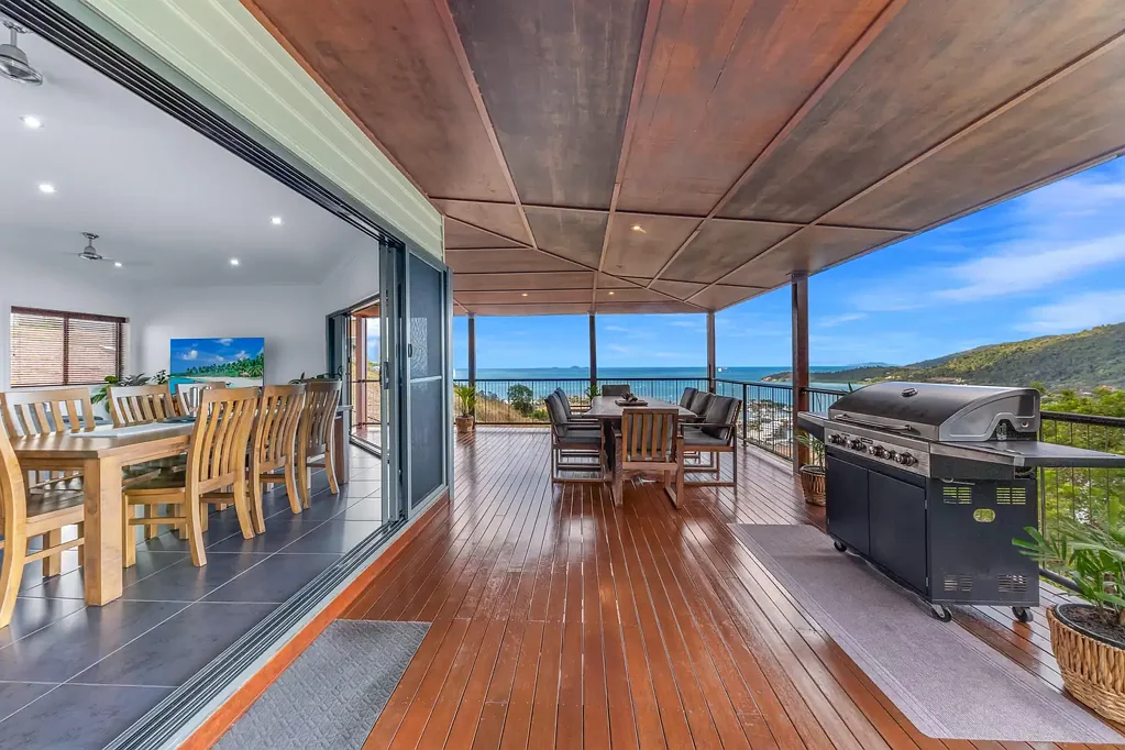 Airlie Beach 4ਬੈੱਡਰੂਮ Breathtaking Sea Views & Effortless Airlie Beach Living
