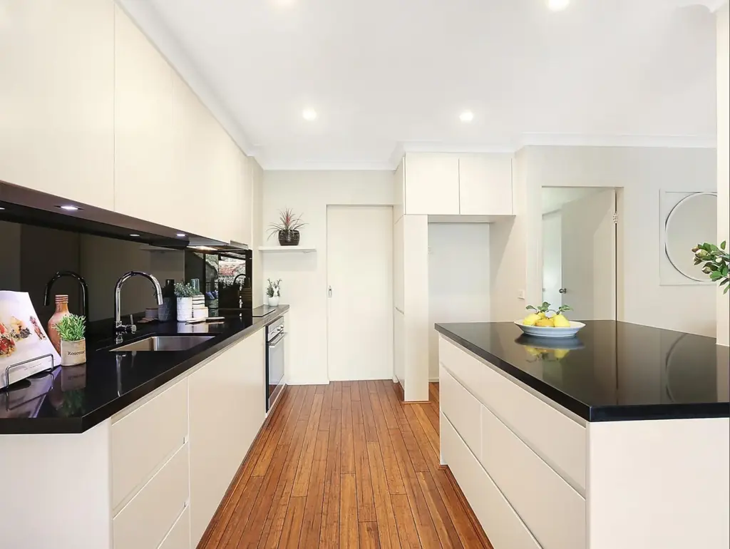 Spacious Top-Floor Apartment with Walk-To-Everything Convenience in Cammeray
