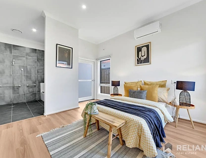 41 Slinky Street, Deanside, VIC 3336, 3 slaapkamers, 3 badkamers, House