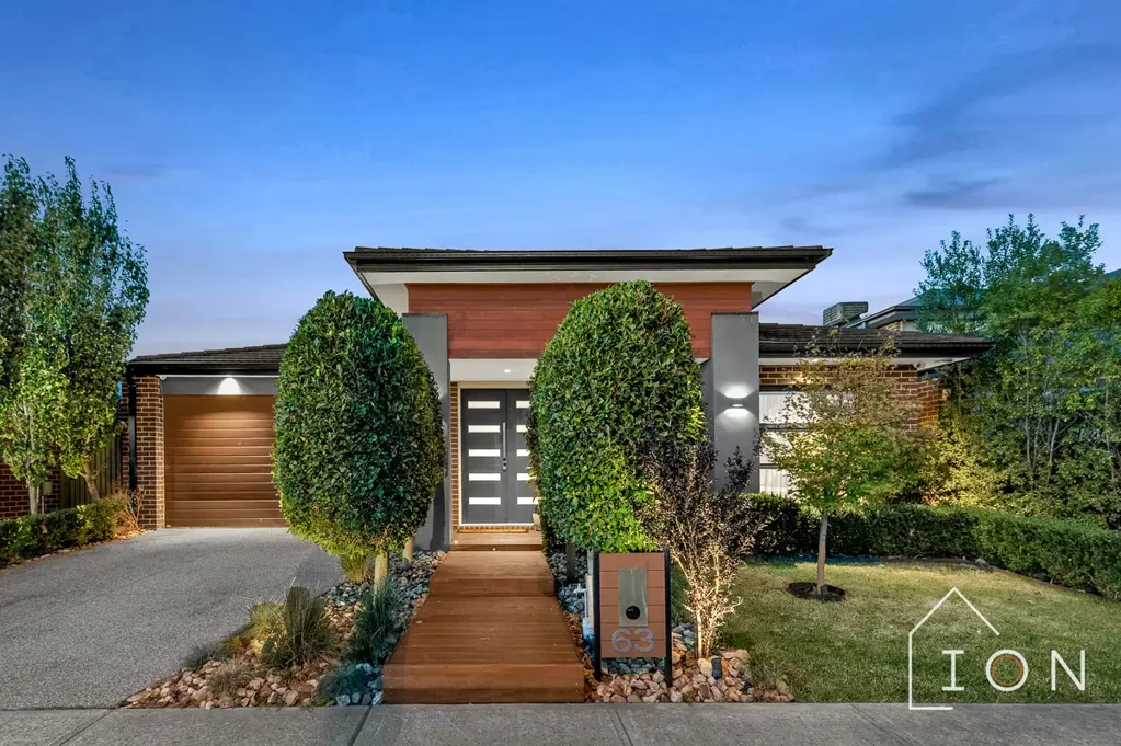 63 Skylark Boulevard, Clyde North, VIC 3978