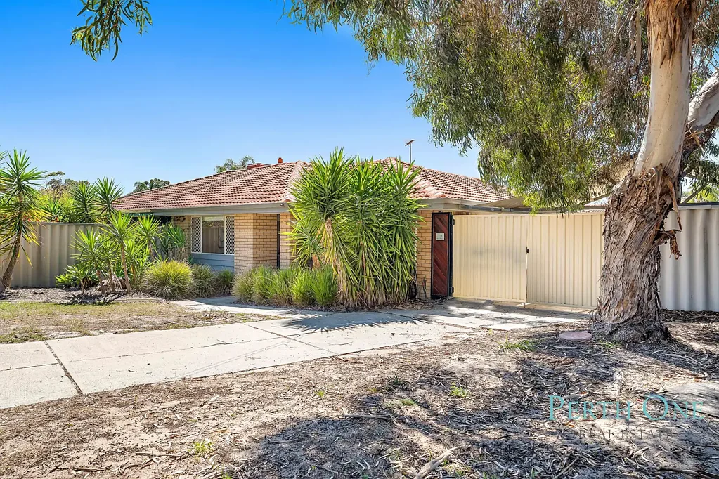 11B Rhyl Pl, Langford, WA 6147